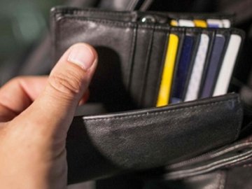 На Львівщині обікрали волинянина