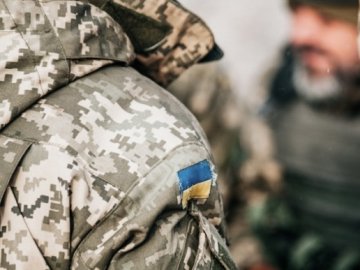 На Донбасі бойовики поранили українського військового