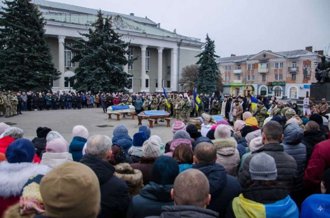 Нововолинськ попрощався із 4 загиблими захисниками. ФОТО