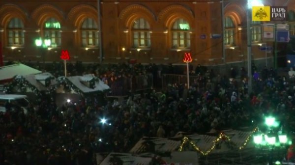 Мітинг у Москві розігнали, люди виходять в інших містах Росії. ФОТО