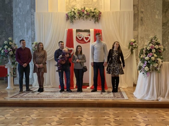 У луцькому РАЦСі у День закоханих організували свято для сімейних пар. ФОТО 