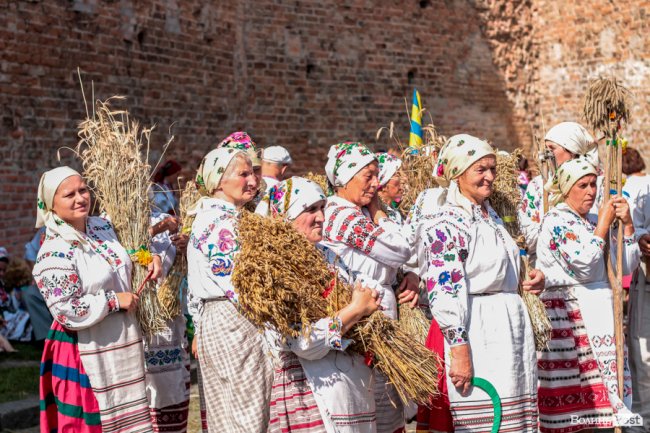Неймовірні вбрання та іноземні гості: фестиваль «Берегиня» у Луцькому замку. ФОТО