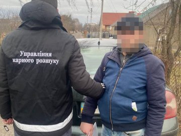 На волинянина напали та пограбували у під'їзді будинку. ФОТО