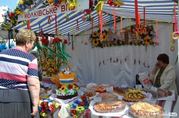 У центрі Луцька - виставка-ярмарок. ФОТО  