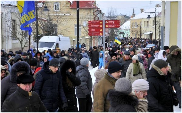 «Євронеділя» в Луцьку: віче, хода та панахида. ФОТО