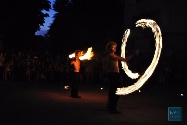 День міста у Володимирі-Волинському закінчився незвичайним фаєр-шоу. ФОТО