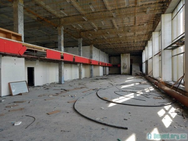 Закинутий аеропорт за Луцьком зсередини. ФОТО