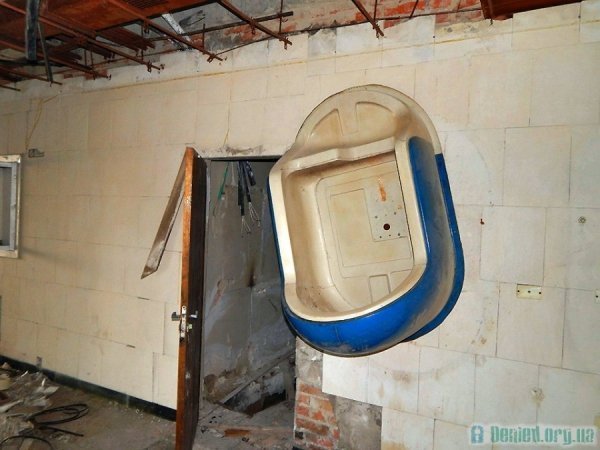 Закинутий аеропорт за Луцьком зсередини. ФОТО