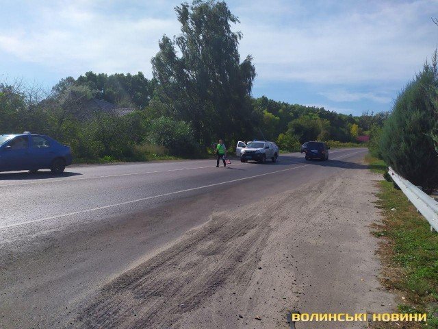 Під Луцьком – аварія: є постраждалі. ФОТО