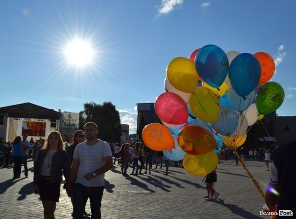 Лучан із Днем міста вітали ФлайzZzа, Мандри і Mad Heads