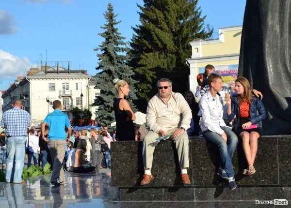 Лучан із Днем міста вітали ФлайzZzа, Мандри і Mad Heads