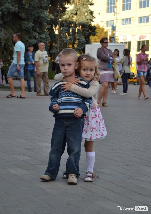 Лучан із Днем міста вітали ФлайzZzа, Мандри і Mad Heads