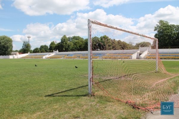 До Дня Незалежності у Нововолинську відремонтують стадіон. ФОТО