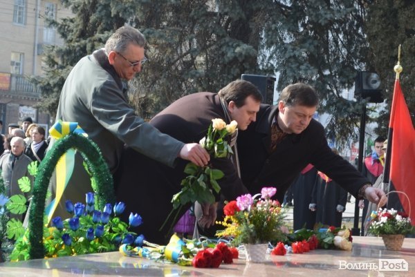 У Луцьку Шевченка вшанували спільним виконанням «Заповіту»