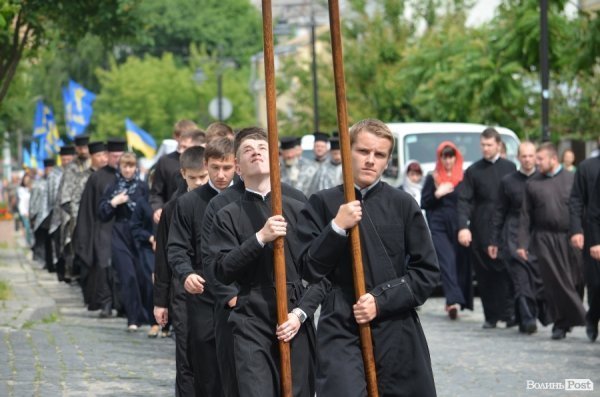 У Луцьку вшанували пам'ять розстріляних в’язнів. ФОТО