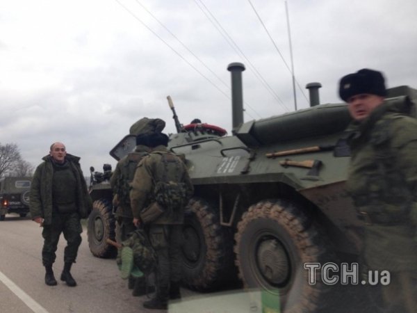 В Сімферополь прямує ешелон російських БТР. ФОТО. ВІДЕО
