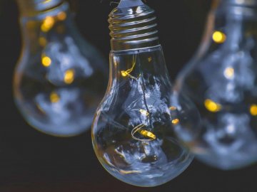 Де і коли на Волині вимикатимуть світло 15 січня. ГРАФІК