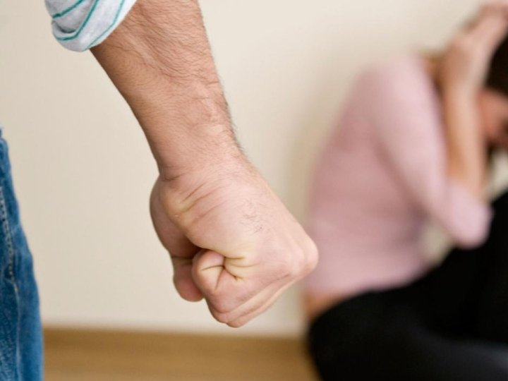 Довідався про зраду і розлютився: судили волинянина, який бив дружину в присутності дітей