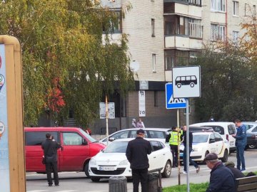 У Луцьку на Кравчука – аварія: зіткнулися дві автівки