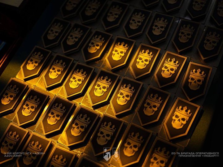 У Луцьку урочисто вручили шеврони бійцям «Любарта»