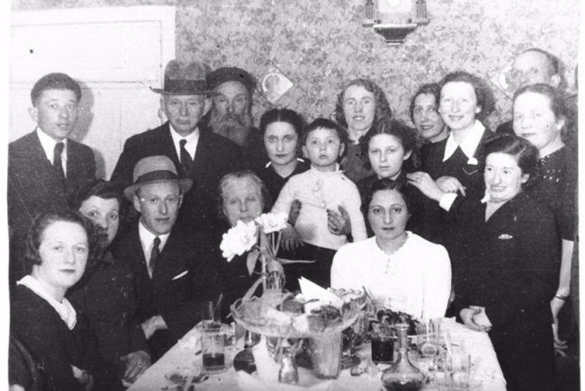 Опублікували нові довоєнні фото лучан