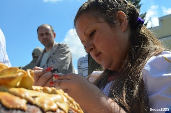 У центрі Луцька – виставка талантів зі всієї області. ФОТО 