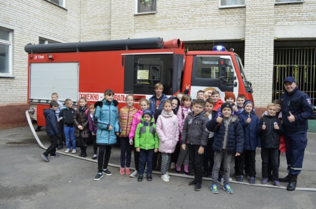 У Луцьку нагородили дітей, які врятували бабусю з пожежі