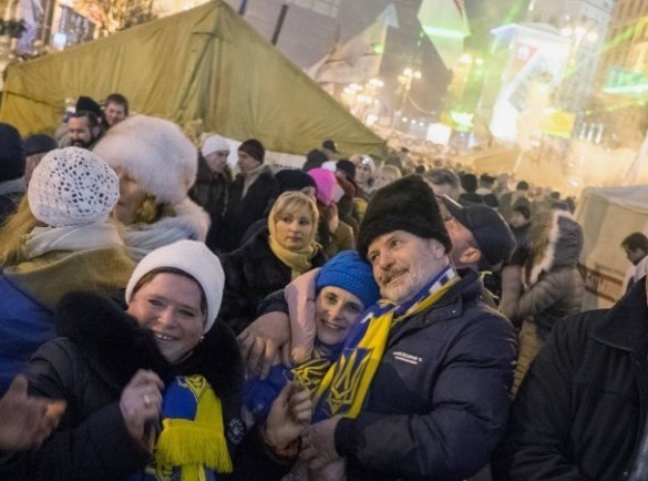 Як зустрічали Новий рік на Майдані у Києві. ФОТО