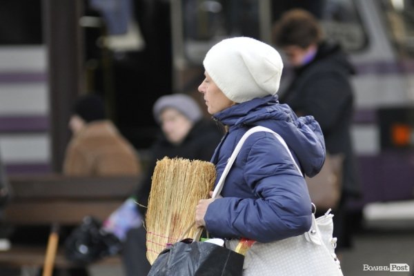 Луцька автостанція. БУДНІ МІСТА 