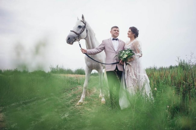 Неймовірно чуттєві знімки з весілля відомої луцької режисерки