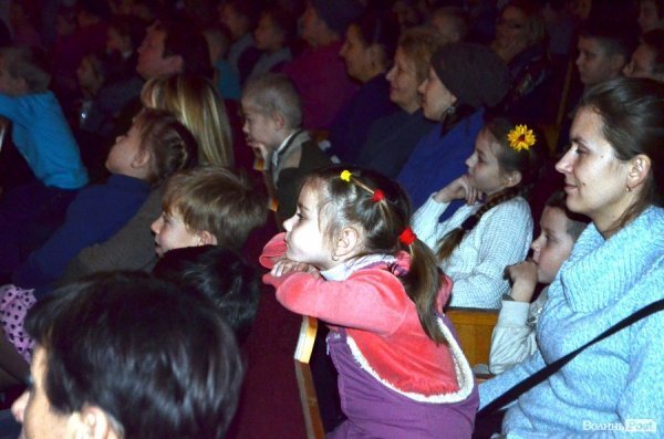 Андрій Покровський влаштував новорічне свято для 200 дітей