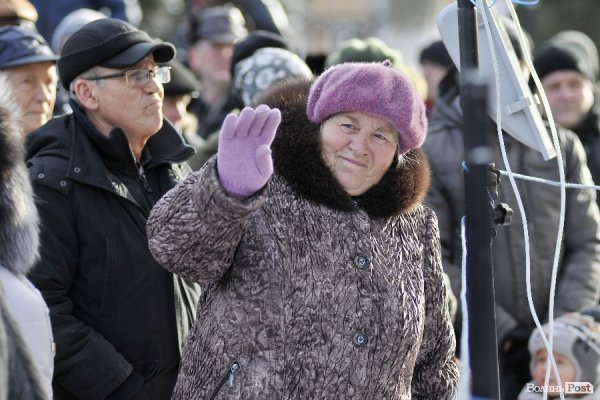 Віче на луцькому Євромайдані. ФОТО