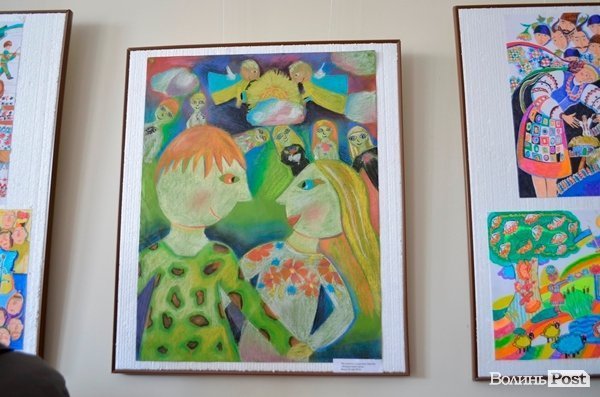 У Луцьку відкрили виставку на патріотичну тематику. ФОТО