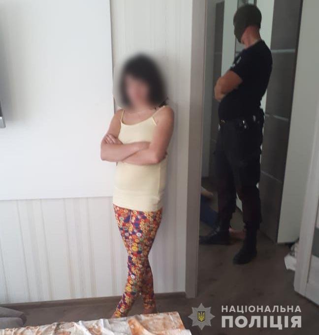 Оголосили підозру жінці, яка утримувала дім розпусти у Луцьку