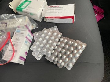 Через «Ягодин» пасажири намагалися перевезти наркотики. ФОТО