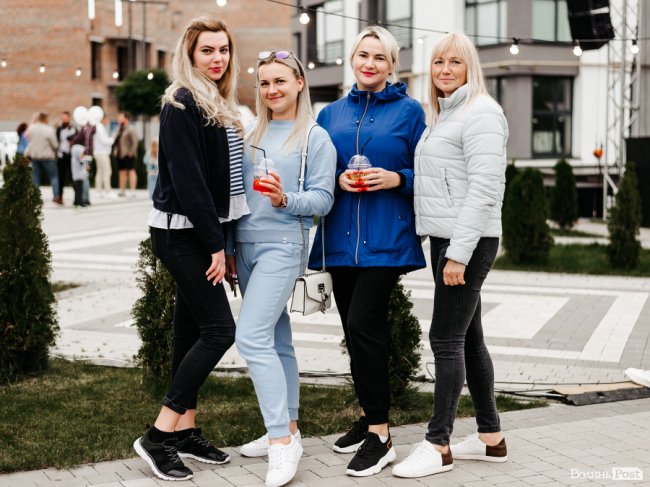 Розкриття таємниці, подарунки та KADNAY «на десерт»: як на «Супернові» веселилися «добрі сусіди». ФОТОРЕПОРТАЖ*