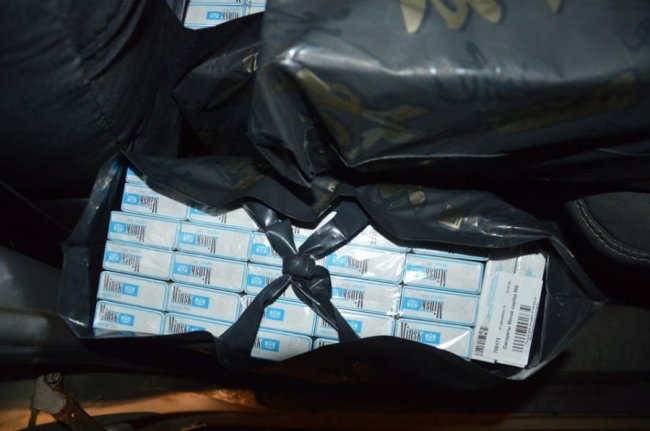 У Ковелі затримали набитий контрабандними сигаретами автомобіль. ФОТО