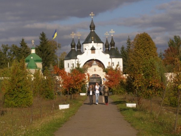 Луцькі школярі проїхалися історичними місцями Волині. ФОТО