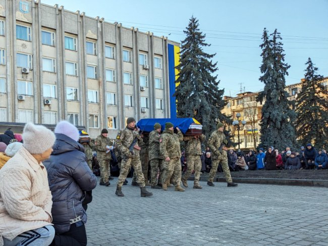 У Ковелі попрощалися з двома Героями Олександром Сілівончиком та Павлом Ромашуком