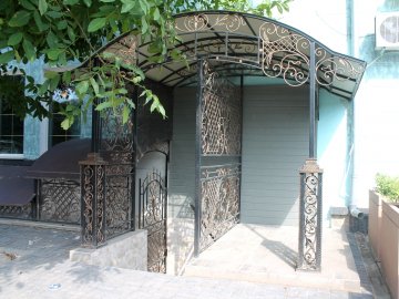 У Нововолинську нарікають на сморід від кальяну