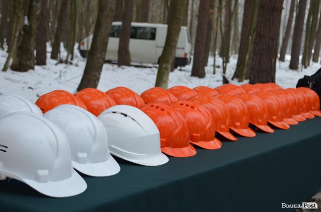 Жнива у зимовому лісі: як на Волині заготовляють деревину. ФОТО