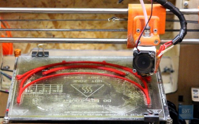 Волиняни надрукували і передали лікарям захисні щитки 