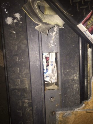 Луцькі прикордонники вилучили авто і контрабандні сигарети