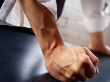 Масова бійка у міськраді: 50 затриманих. ВІДЕО