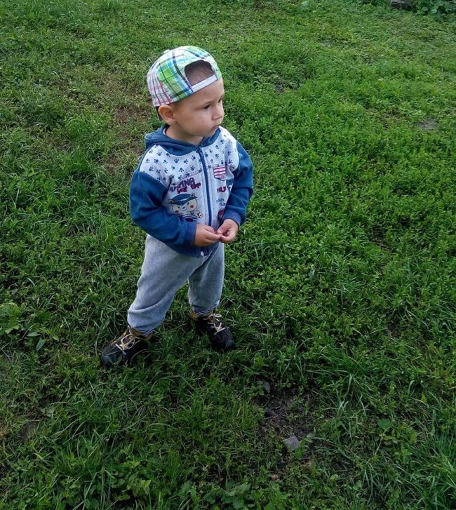 «Маленький син мріє, щоб мама взяла його на ручки»: молода жінка з Рівненщини потребує коштів на лікування