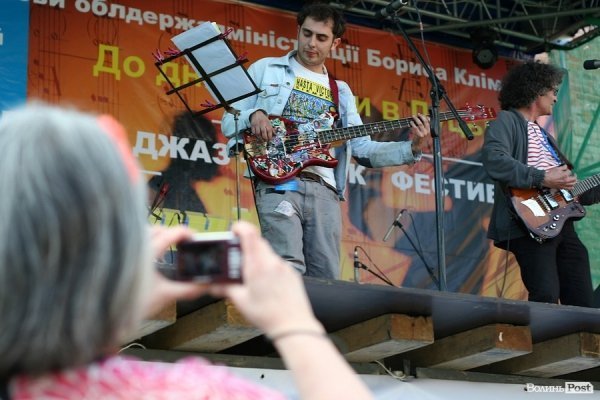 У Луцьку співають джаз до ночі