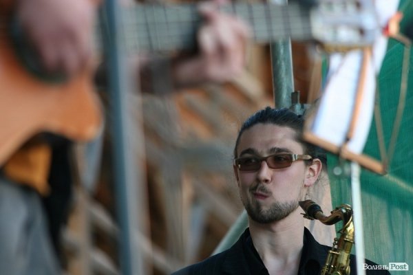 У Луцьку співають джаз до ночі