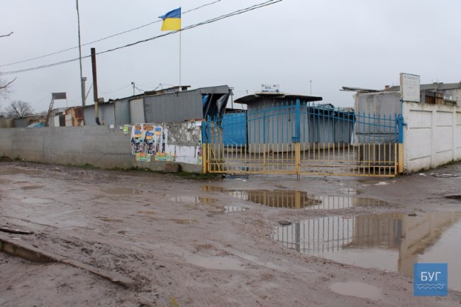 Без чобіт іти неможливо: в Іваничах скаржаться на дороги. ФОТО