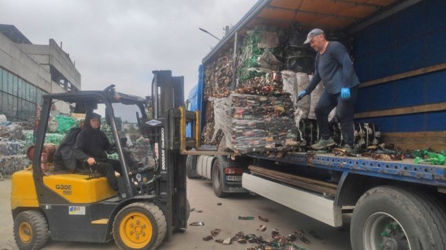 Потужність – до 200 тонн: як на Волині працює релоковане підприємство з переробки пляшок