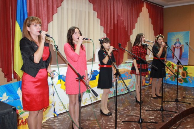 Волинські діти подарували нацгвардійцям власноруч написану ікону